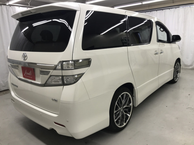 VELLFIRE-4