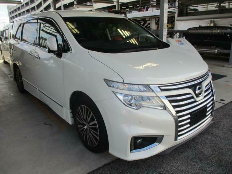 NISSAN　ELGRAND