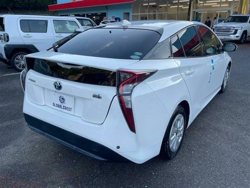 PRIUS-10