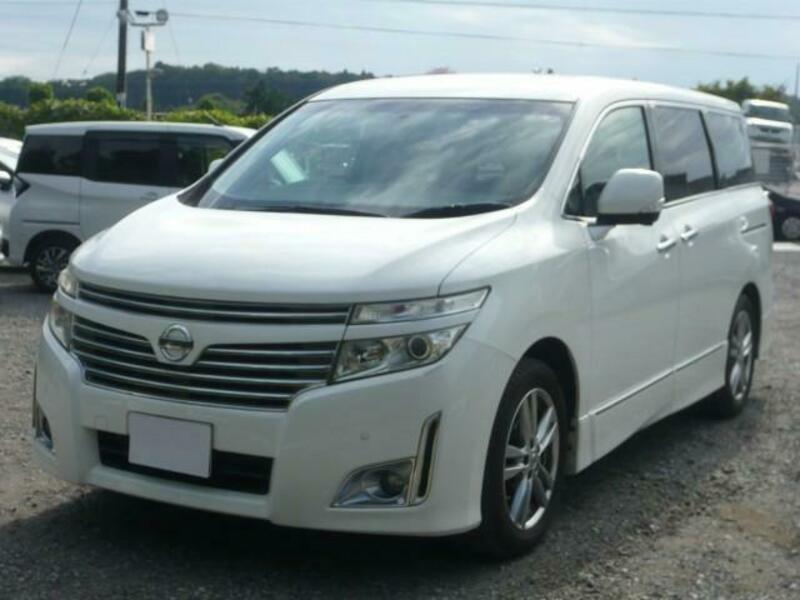 NISSAN　ELGRAND