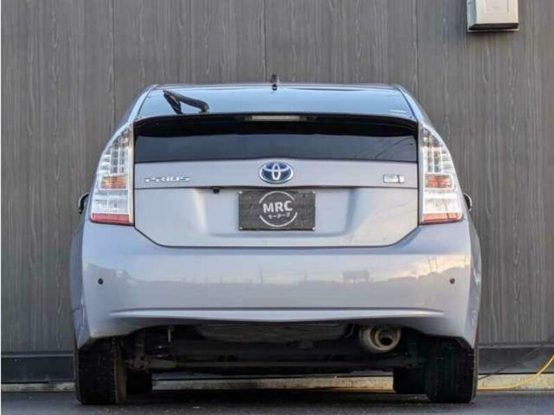 PRIUS-6