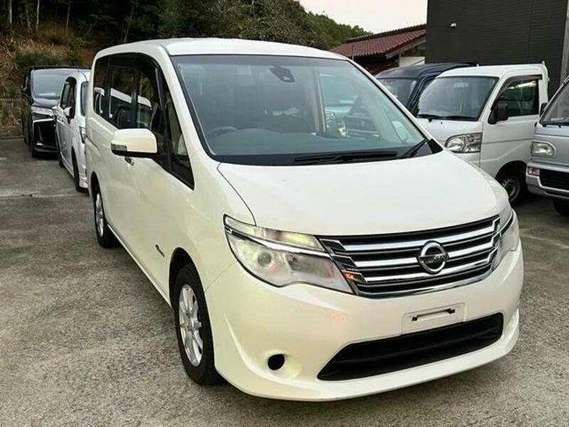 NISSAN　SERENA