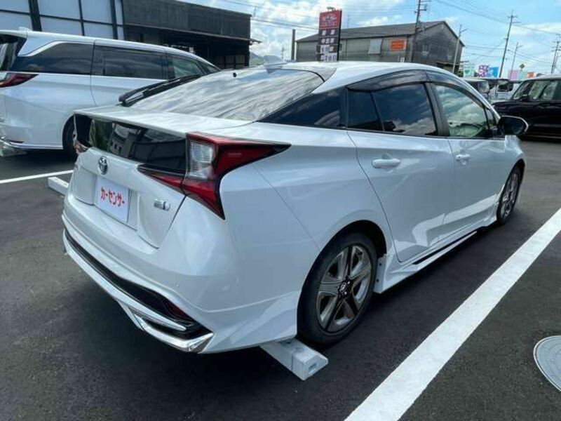 PRIUS-6