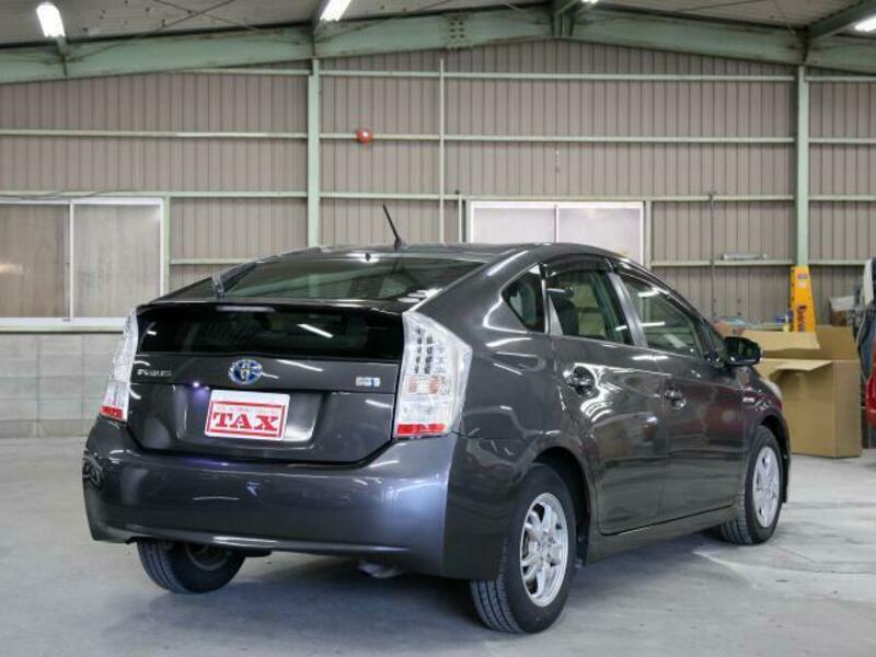 PRIUS-1