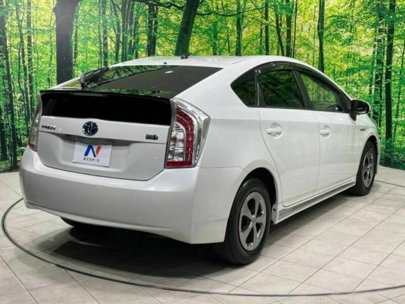 PRIUS-17