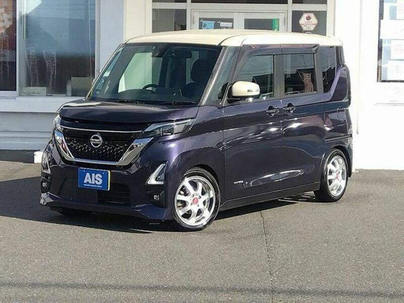 NISSAN　ROOX