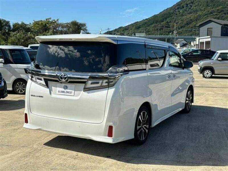 VELLFIRE-11