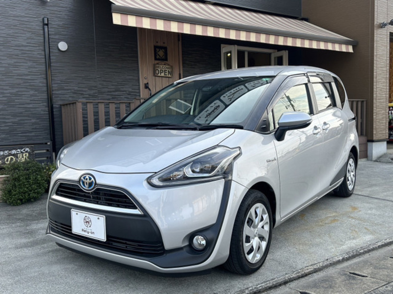 TOYOTA　SIENTA