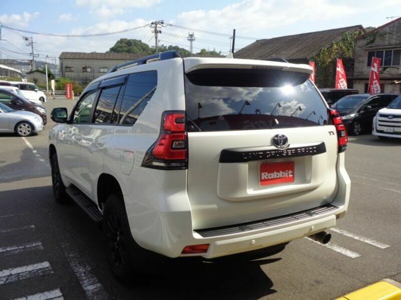 LAND CRUISER PRADO-1