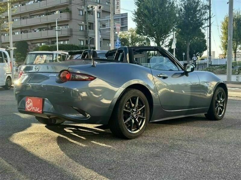 ROADSTER-3