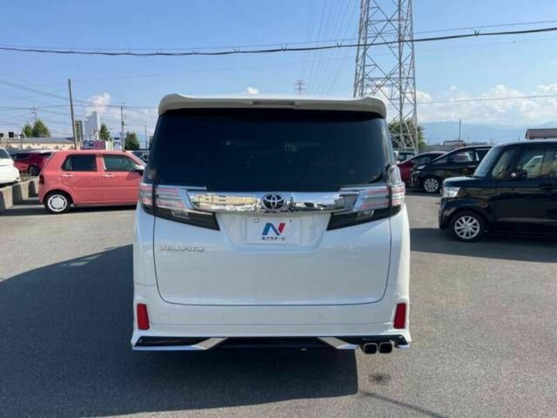 VELLFIRE-15