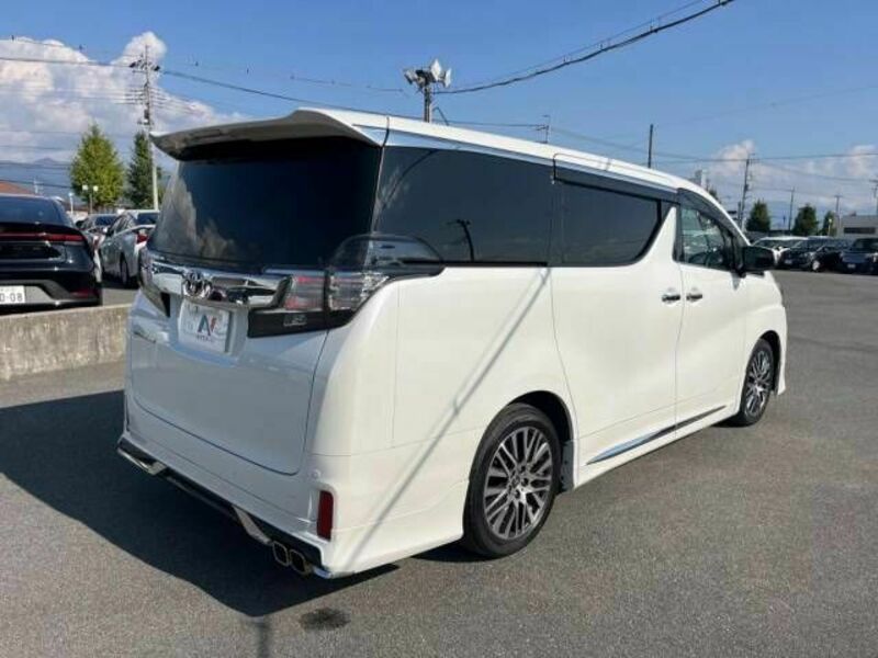 VELLFIRE-17