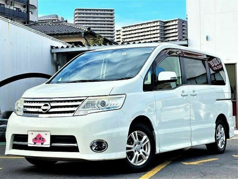 NISSAN　SERENA