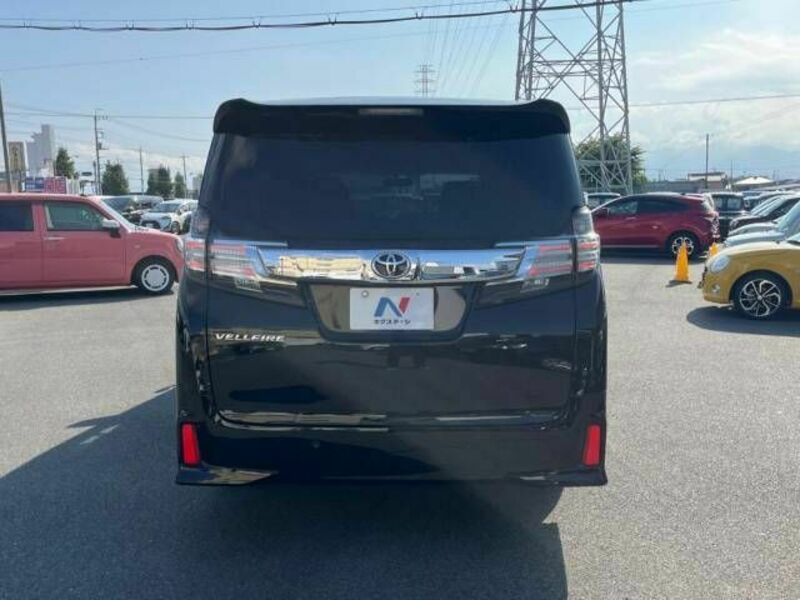 VELLFIRE-15