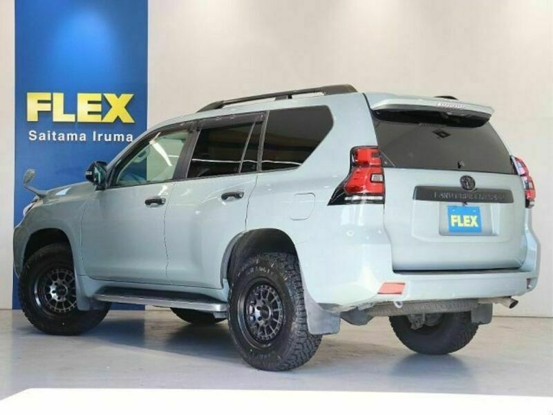 LAND CRUISER PRADO-4