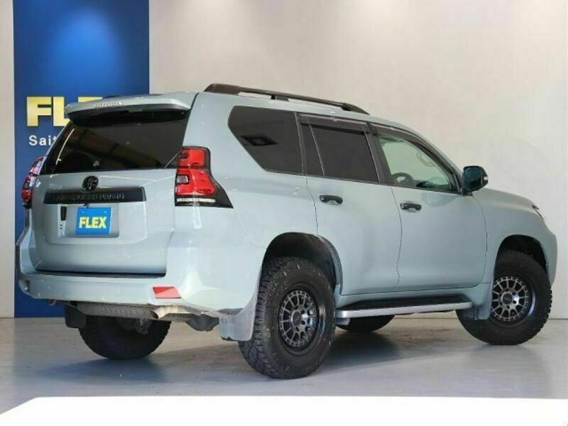 LAND CRUISER PRADO-5