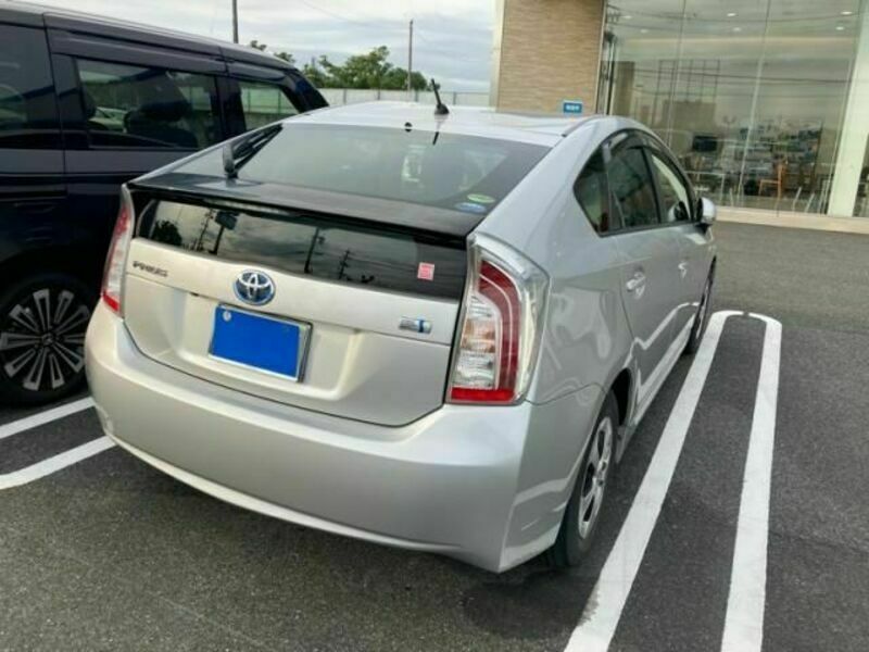 PRIUS-1