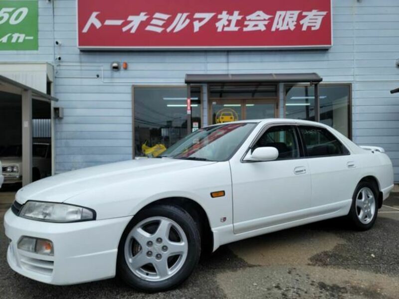 NISSAN　SKYLINE