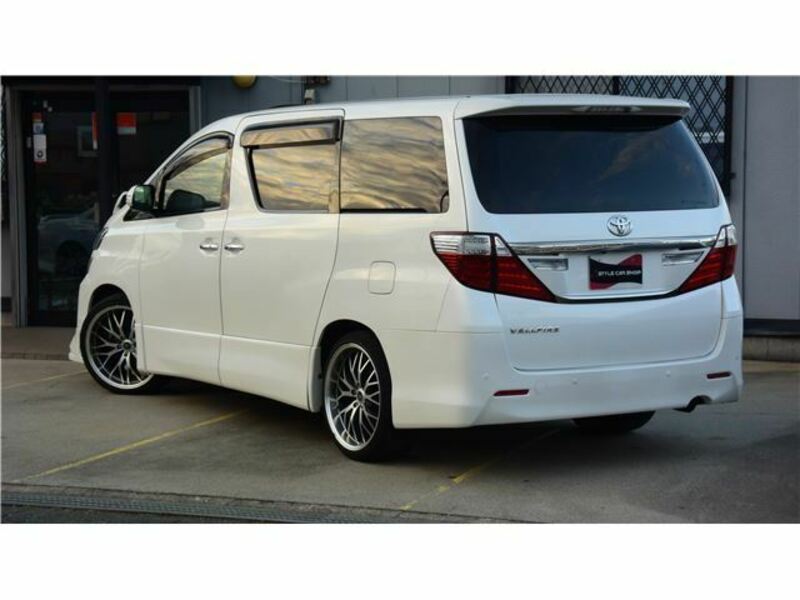 VELLFIRE-8