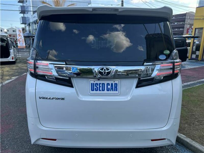 VELLFIRE-1