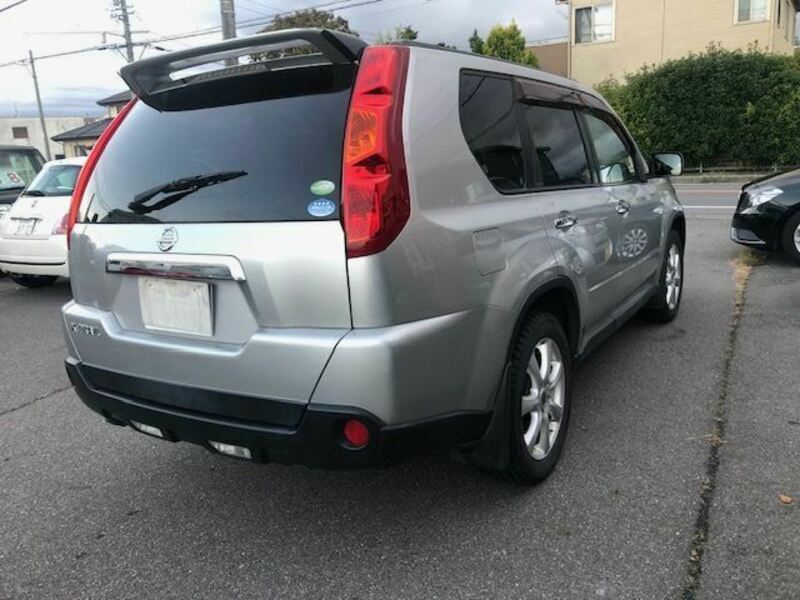 X-TRAIL-1