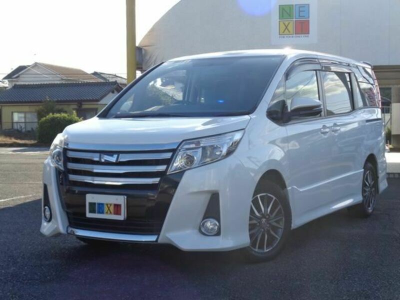 TOYOTA　NOAH