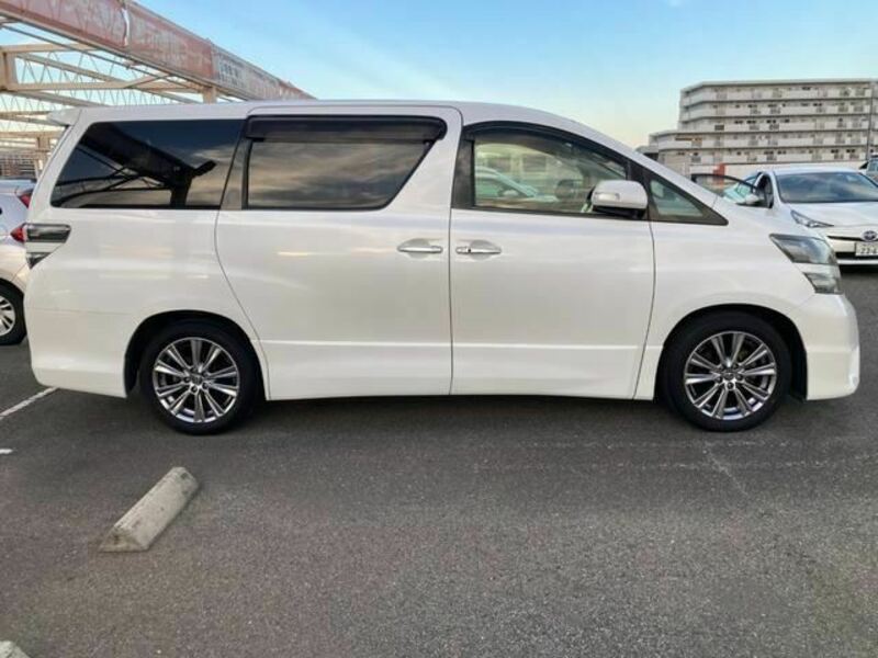 VELLFIRE-3