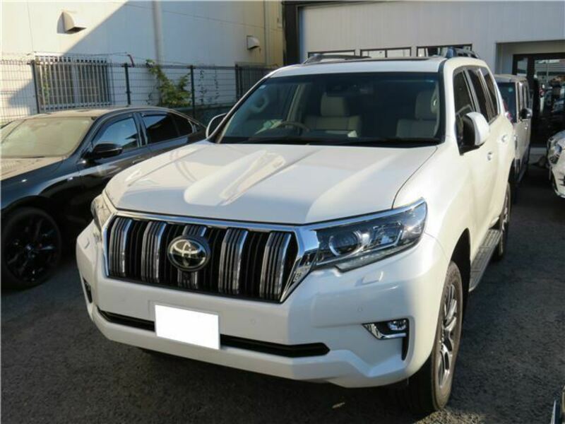 TOYOTA　LAND CRUISER PRADO