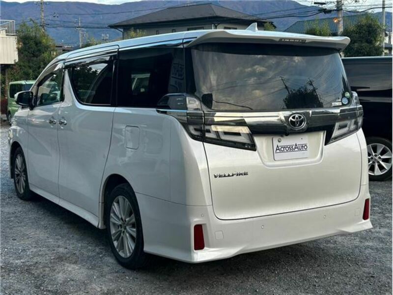 VELLFIRE-1