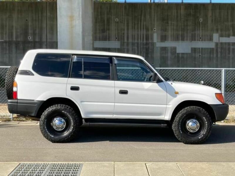 LAND CRUISER PRADO-9