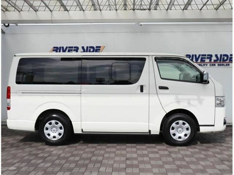 HIACE VAN-1