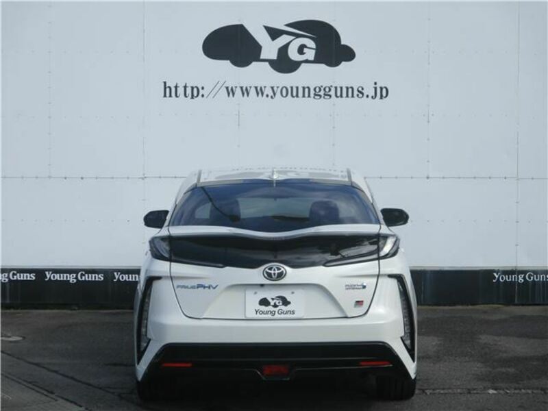 PRIUS PHV-16