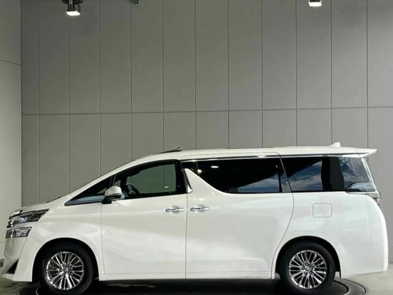 VELLFIRE-26