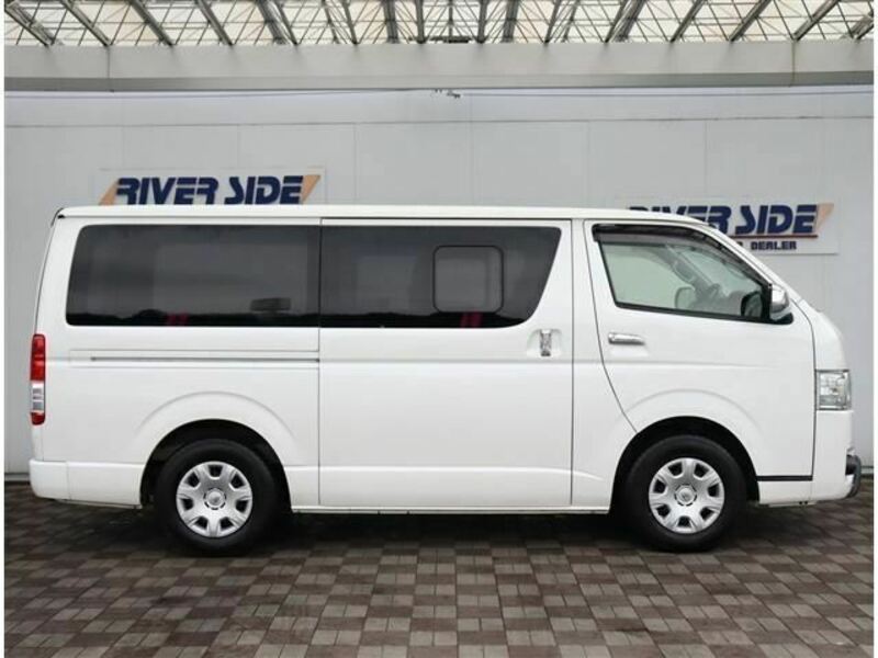 HIACE VAN-1