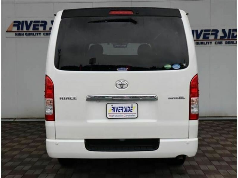 HIACE VAN-17