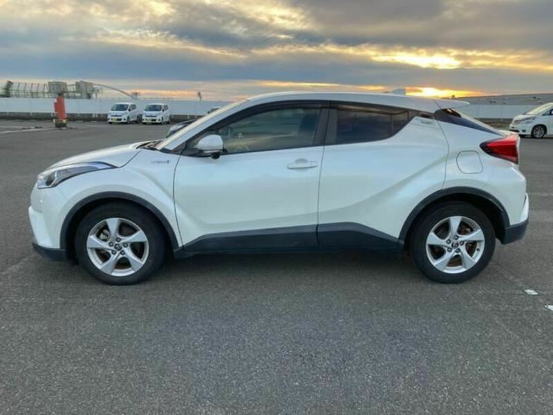 C-HR-4