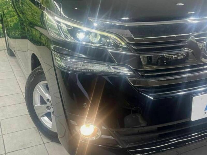 VELLFIRE-12