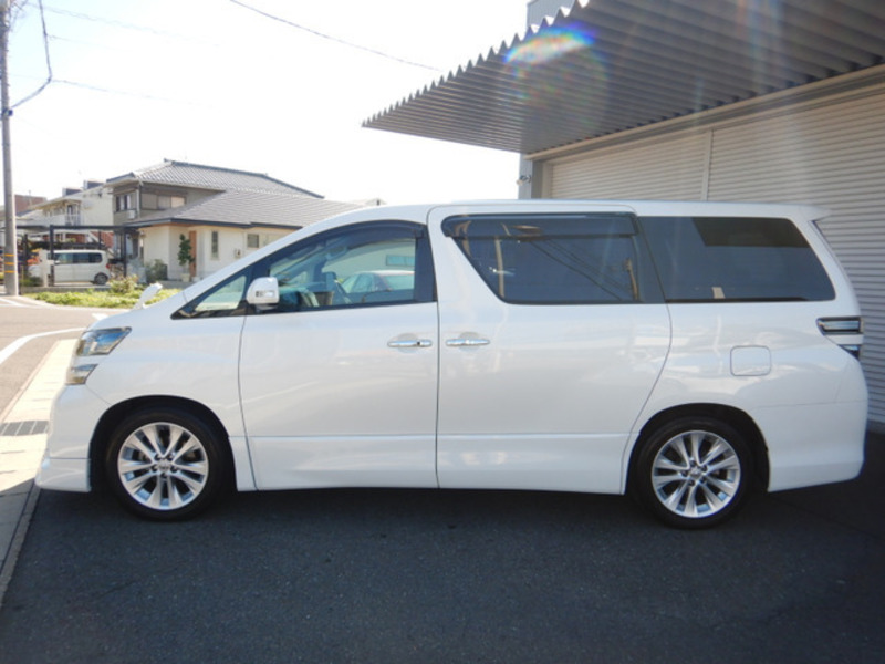 VELLFIRE-6