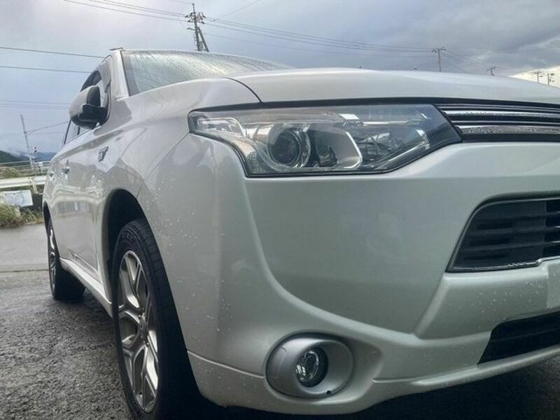 OUTLANDER PHEV-12