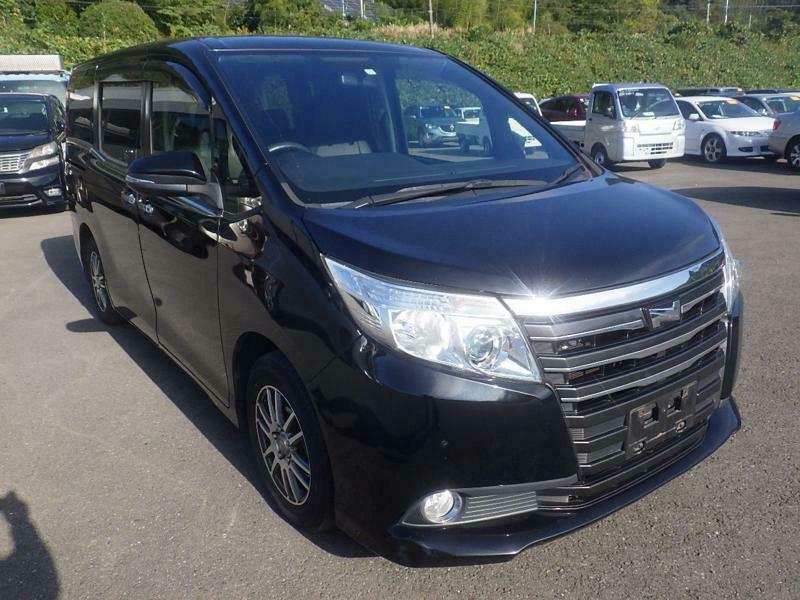 TOYOTA　NOAH