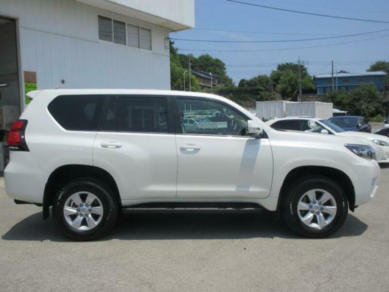 LAND CRUISER PRADO-3