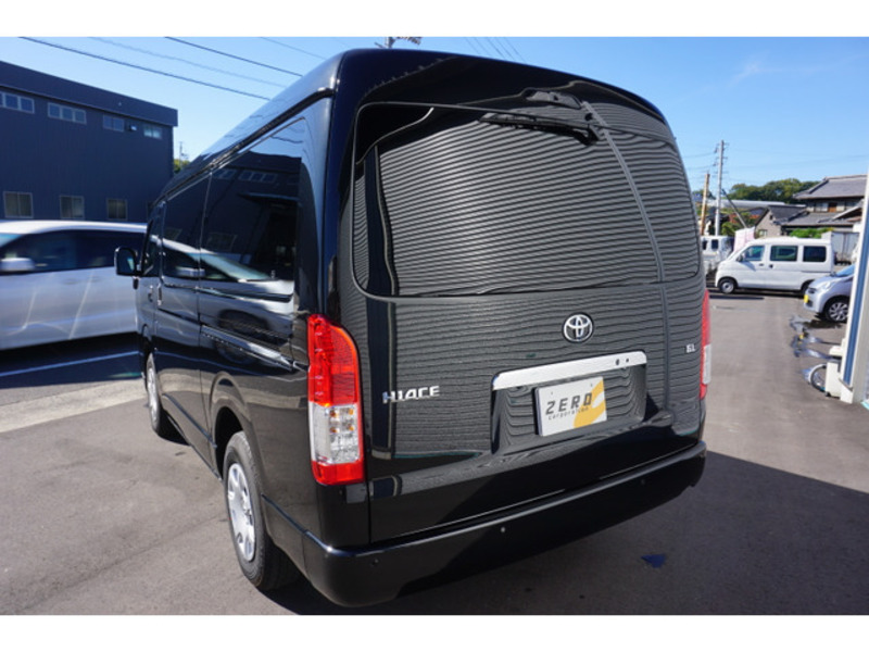 HIACE-8