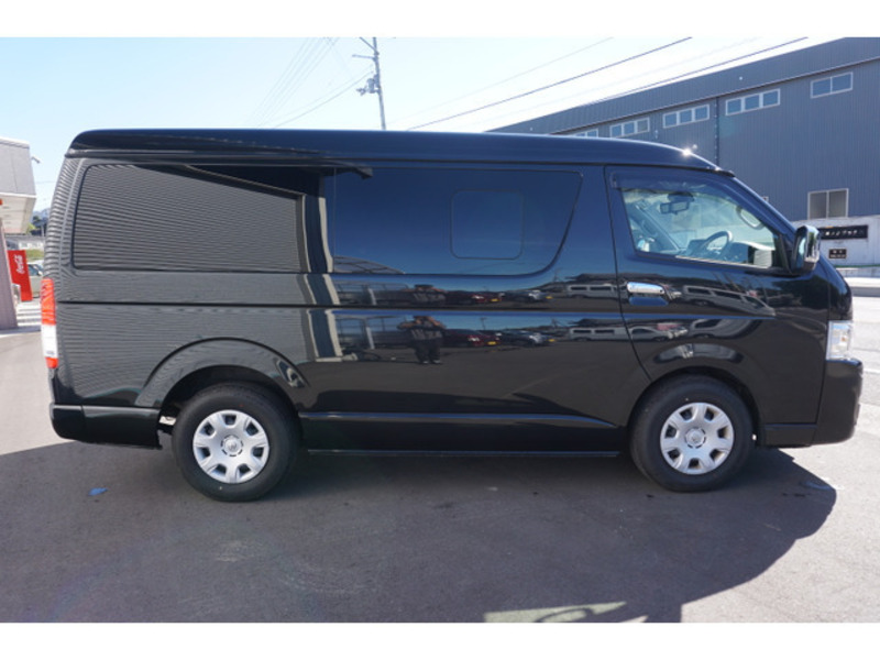 HIACE-6