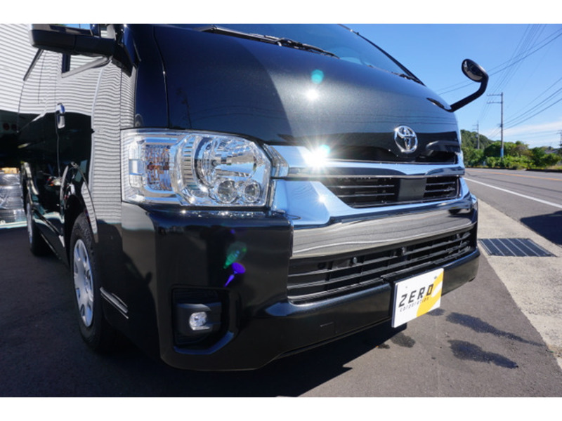 HIACE-10