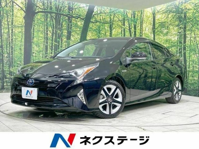 TOYOTA　PRIUS