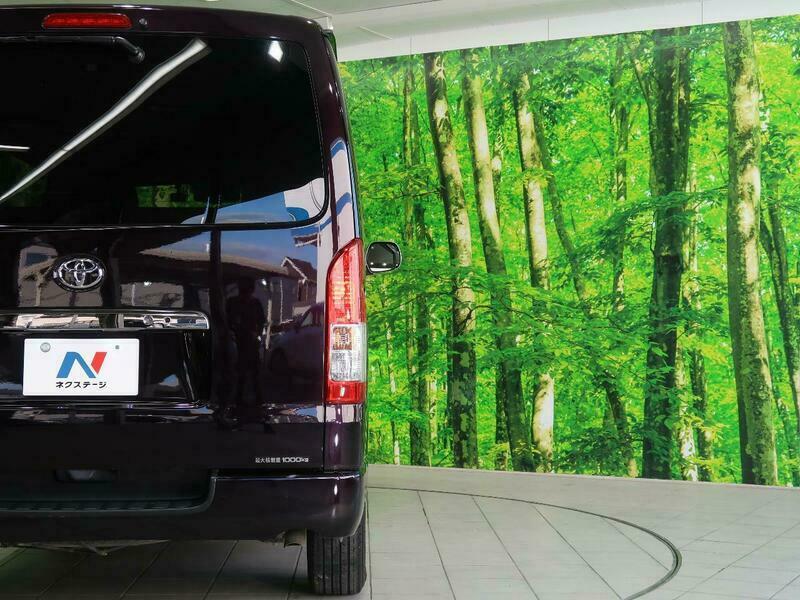 HIACE VAN