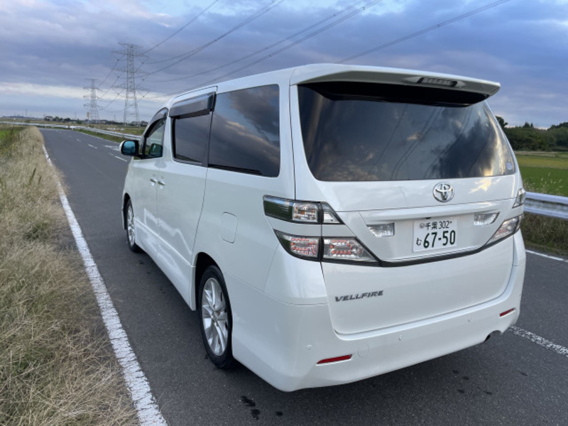 VELLFIRE-15