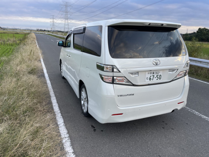 VELLFIRE-14