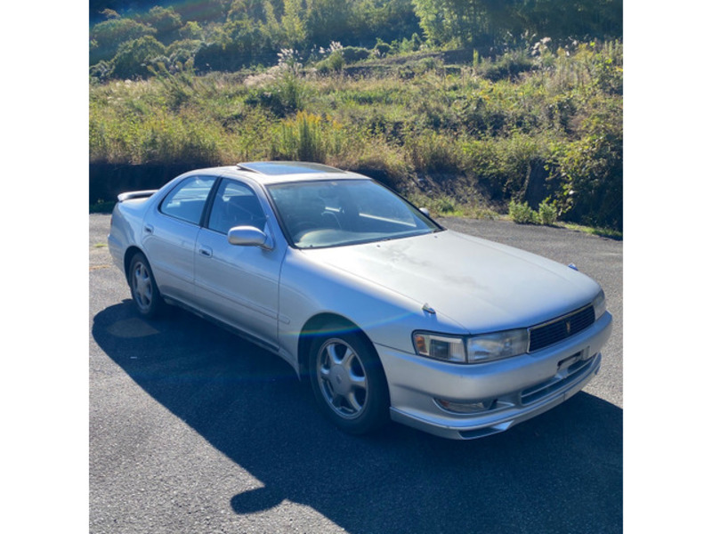 TOYOTA　CRESTA