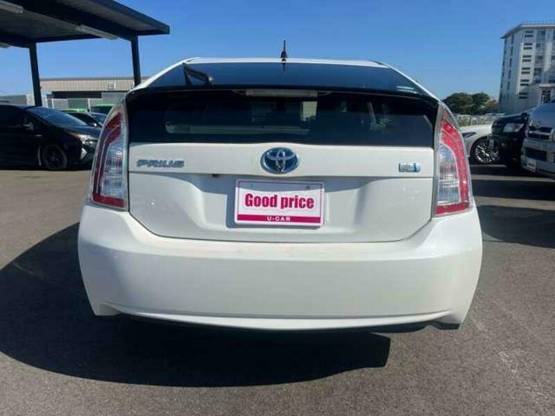 PRIUS-4